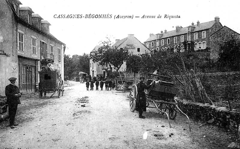 CASSAGNES-BÉGONHÈS (Aveyron) — Avenue de Réquista